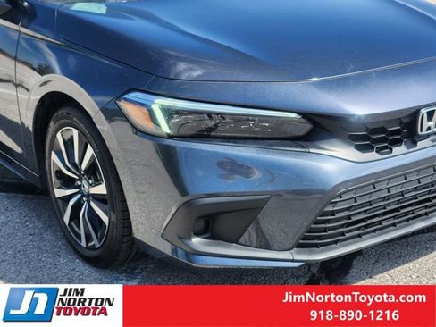 Used 2024 Honda Civic EX-L image 9