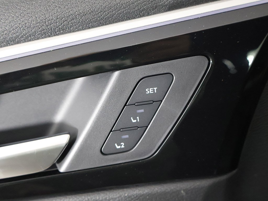 Used 2025 Mitsubishi Outlander SEL AWD/4WD image 48