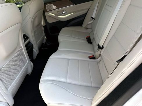 Used 2025 Mercedes-Benz GLE 450e 4MATIC image 13