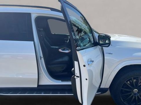 Used 2022 Mercedes-Benz GLS 450 4MATIC image 42