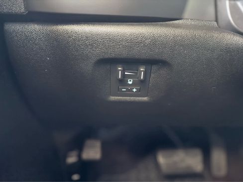 Used 2011 GMC Sierra 2500 SLE w/ SLE Preferred Package image 24