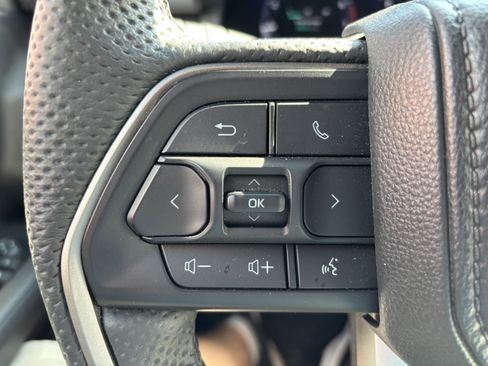 Used 2024 Toyota Tacoma TRD Sport w/ TRD Sport Premium Package AWD/4WD image 18