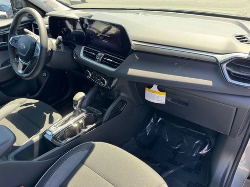 New 2026 Chevrolet TrailBlazer LT w/ Convenience Package FWD image 7