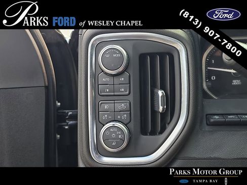 Used 2023 GMC Sierra 2500 Denali w/ Denali Black Diamond Edition AWD/4WD image 29