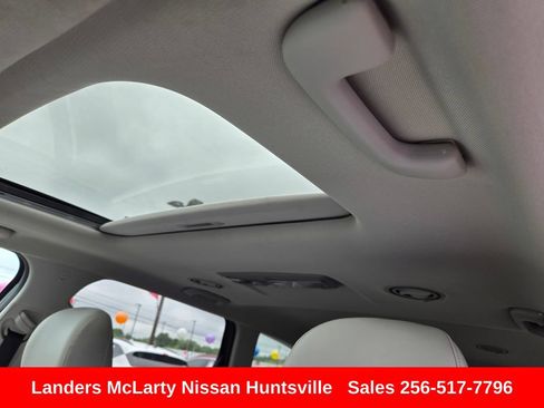 Used 2024 Kia Telluride S w/ S Sunroof Package FWD image 19