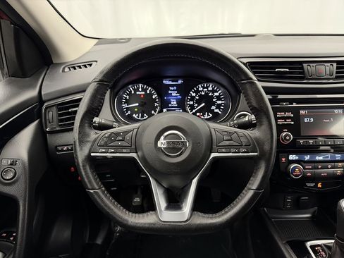 Used 2018 Nissan Rogue Sport SV w/ SV All-Weather Package image 9