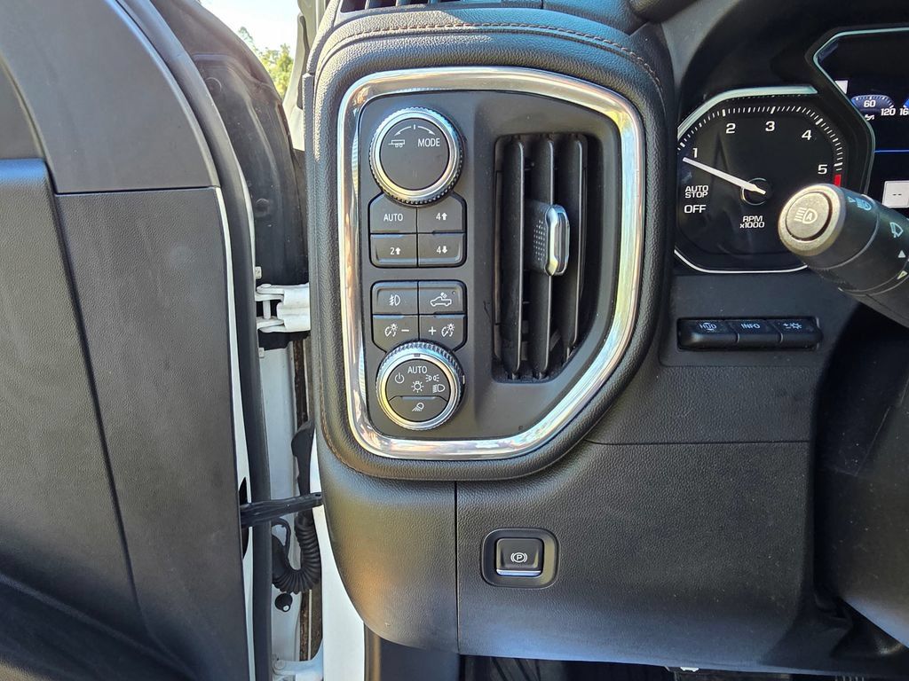 Used 2021 GMC Sierra 1500 AT4 w/ AT4 Premium Package AWD/4WD image 33