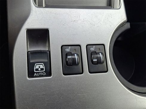 Used 2017 Toyota 4Runner SR5 image 19