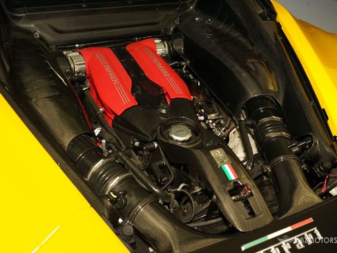 Used 2018 Ferrari 488 GTB Base image 36