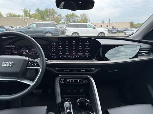 Certified 2025 Audi Q5 Premium Plus w/ Premium Plus AWD/4WD image 21