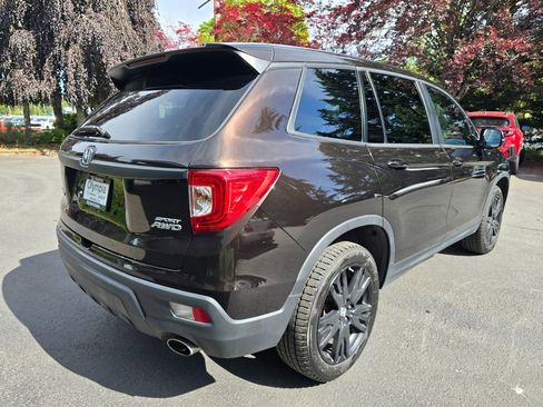 Used 2021 Honda Passport Sport image 4