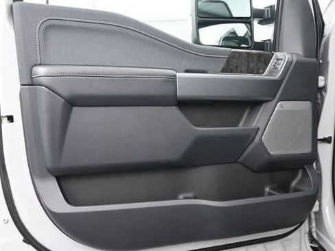 New 2026 Ford F250 Lariat w/ Black Appearance Package AWD/4WD image 8
