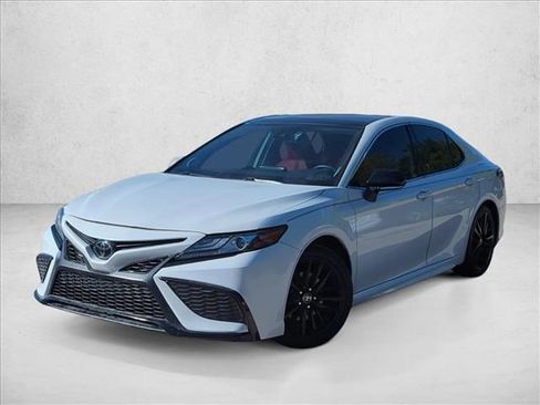 Used 2022 Toyota Camry XSE image 1