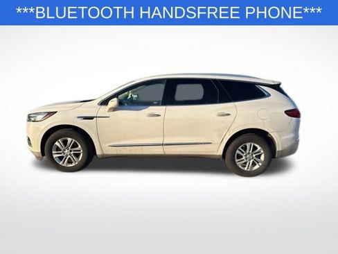 Used 2020 Buick Enclave Essence w/ Sound and Sites Package image 2
