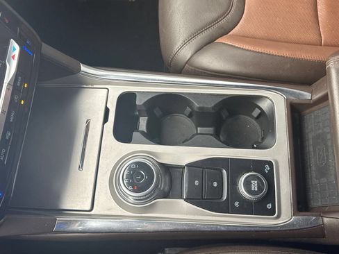 Used 2022 Ford Explorer King Ranch AWD/4WD image 25