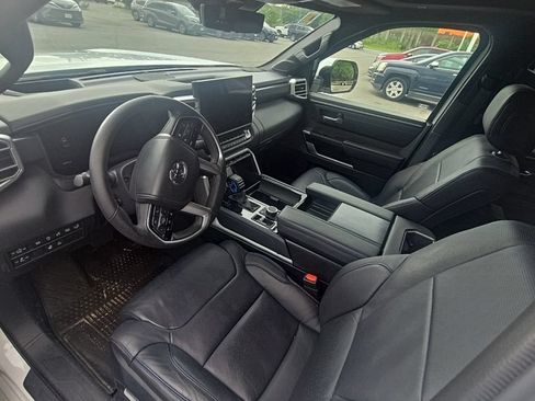 Used 2025 Toyota Tundra Platinum AWD/4WD image 13