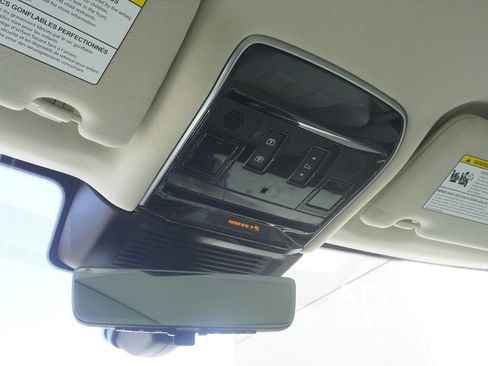 Used 2023 Land Rover Range Rover SE image 16