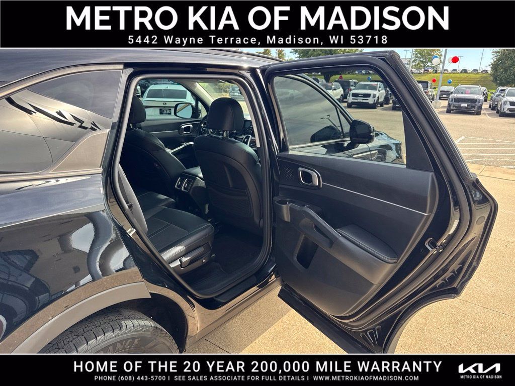 Used 2021 Kia Sorento S w/ Panoramic Sunroof Package AWD/4WD image 42