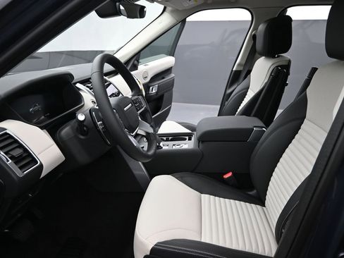 New 2026 Land Rover Discovery S AWD/4WD image 22