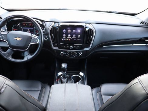 Used 2021 Chevrolet Traverse LT image 22