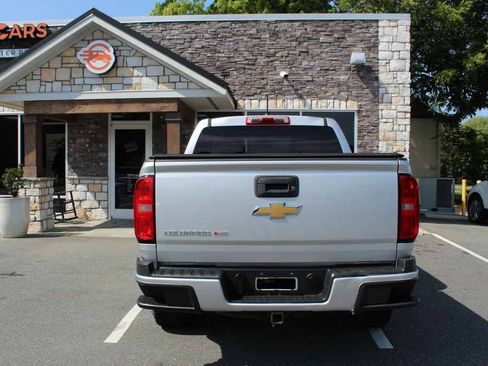Used 2018 Chevrolet Colorado W/T w/ WT Convenience Package AWD/4WD image 7