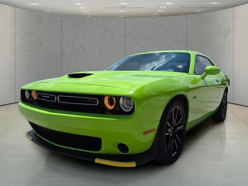 Used 2023 Dodge Challenger R/T RWD image 11