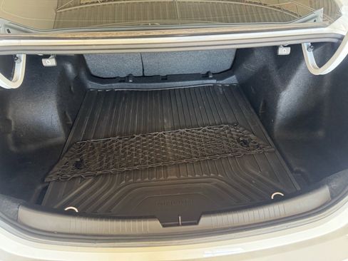 Used 2024 Chevrolet Malibu LT w/ Redline Edition image 9