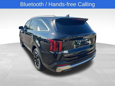 Used 2024 Kia Sorento S w/ Panoramic Sunroof Package AWD/4WD image 4