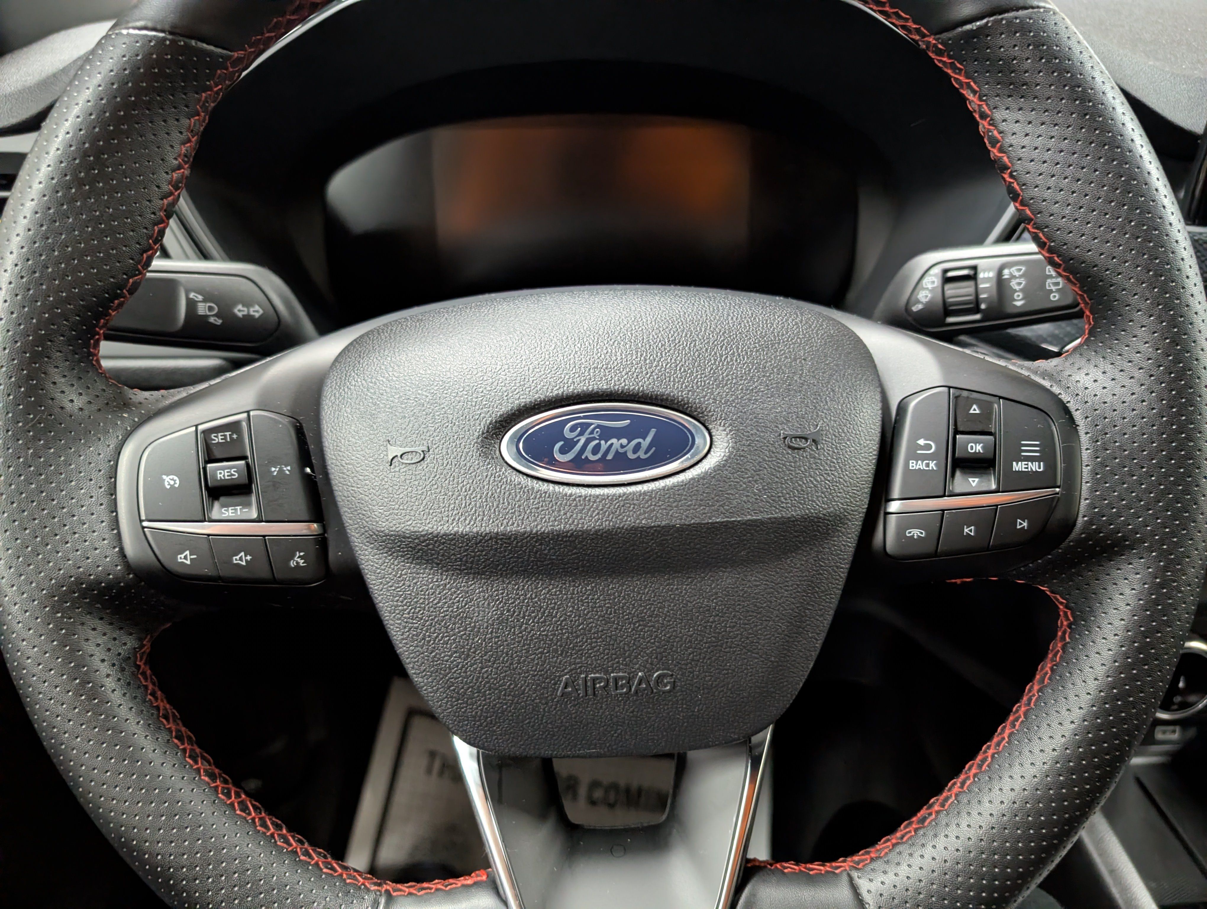 Used 2025 Ford Escape ST-Line AWD/4WD image 8