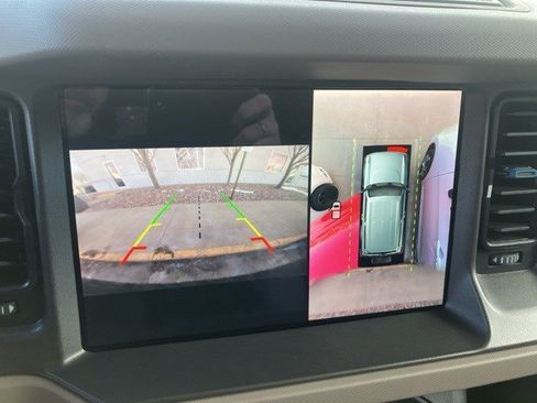 Used 2024 Ford Bronco Wildtrak image 16