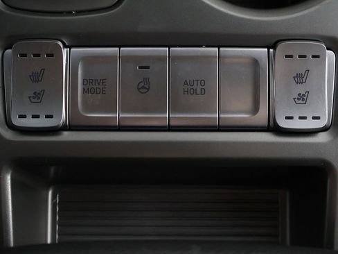 Used 2022 Hyundai Kona Limited FWD image 46