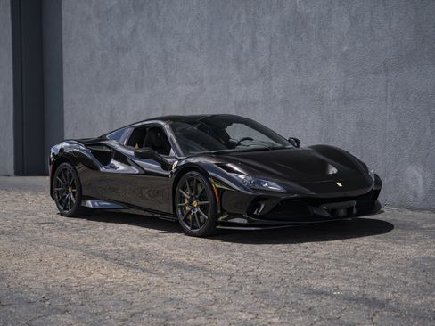 Certified 2022 Ferrari F8 Tributo RWD image 9