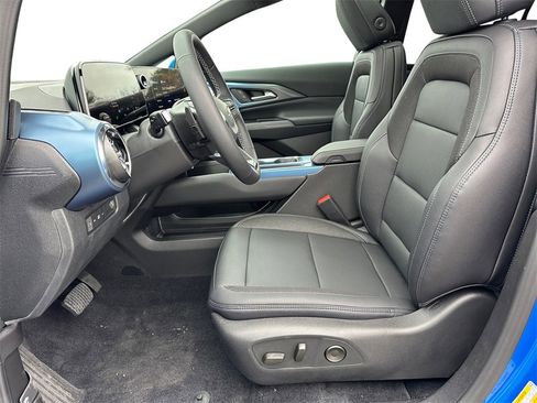 New 2026 Chevrolet Equinox EV LT image 9