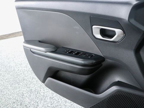 Used 2025 Kia K4 FWD image 21