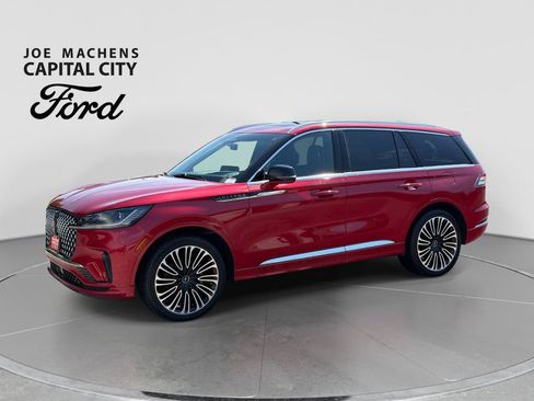 Used 2025 Lincoln Aviator Black Label AWD/4WD image 9
