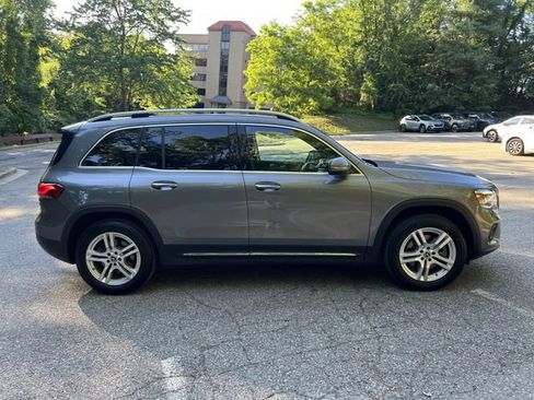 Used 2020 Mercedes-Benz GLB 250 4MATIC image 2