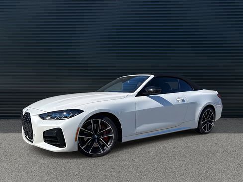 Used 2024 BMW 440i xDrive Convertible image 1