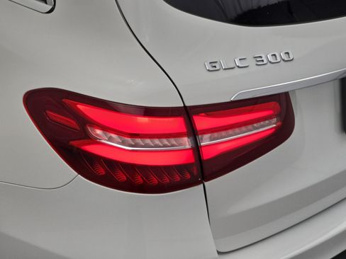 Certified 2018 Mercedes-Benz GLC 300 image 35
