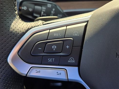 New 2026 Volkswagen Tiguan SEL R-Line image 12