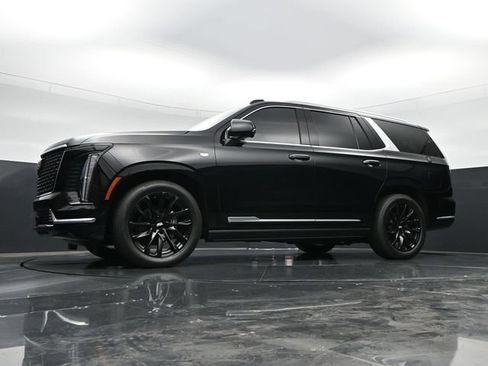 Used 2025 Cadillac Escalade Premium Luxury w/ Touring Package AWD/4WD image 47