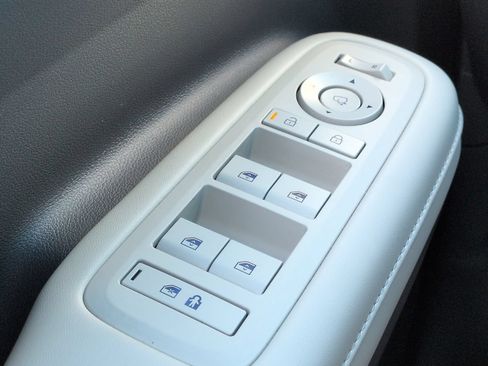 Used 2025 Hyundai Santa Fe Calligraphy AWD/4WD image 25