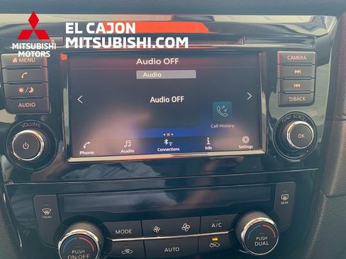 Used 2020 Nissan Rogue SV image 17