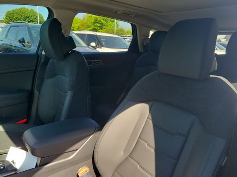 New 2026 Kia Sportage SX Prestige AWD/4WD image 17