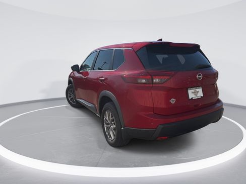 Used 2025 Nissan Rogue S AWD/4WD image 7