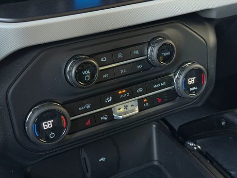 Used 2023 Ford Bronco Badlands w/ Sasquatch Package image 27