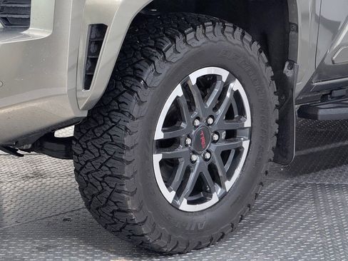 Used 2024 Toyota Tacoma TRD Sport image 6