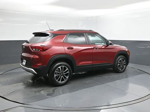 Used 2025 Chevrolet TrailBlazer LT image 30