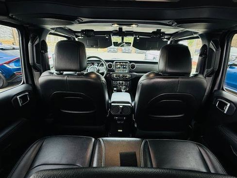 Used 2022 Jeep Wrangler Unlimited Sahara w/ Cold Weather Group image 35