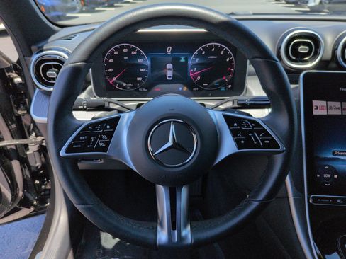 Used 2025 Mercedes-Benz C 300 Sedan image 18