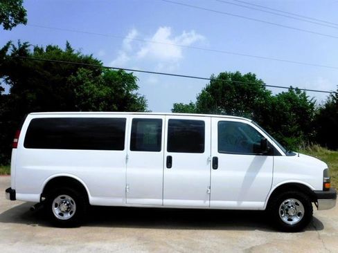 Used 2014 Chevrolet Express 3500 LT w/ LT Preferred Equipment Group RWD image 4